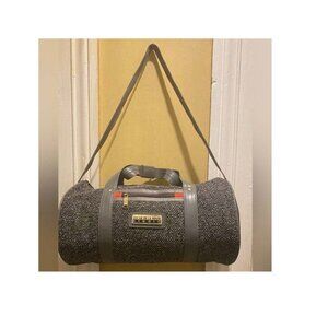 OSCAR DE LA RENTA VINTAGE Tweed Luggage Travel Gray Duffle ***EUC**